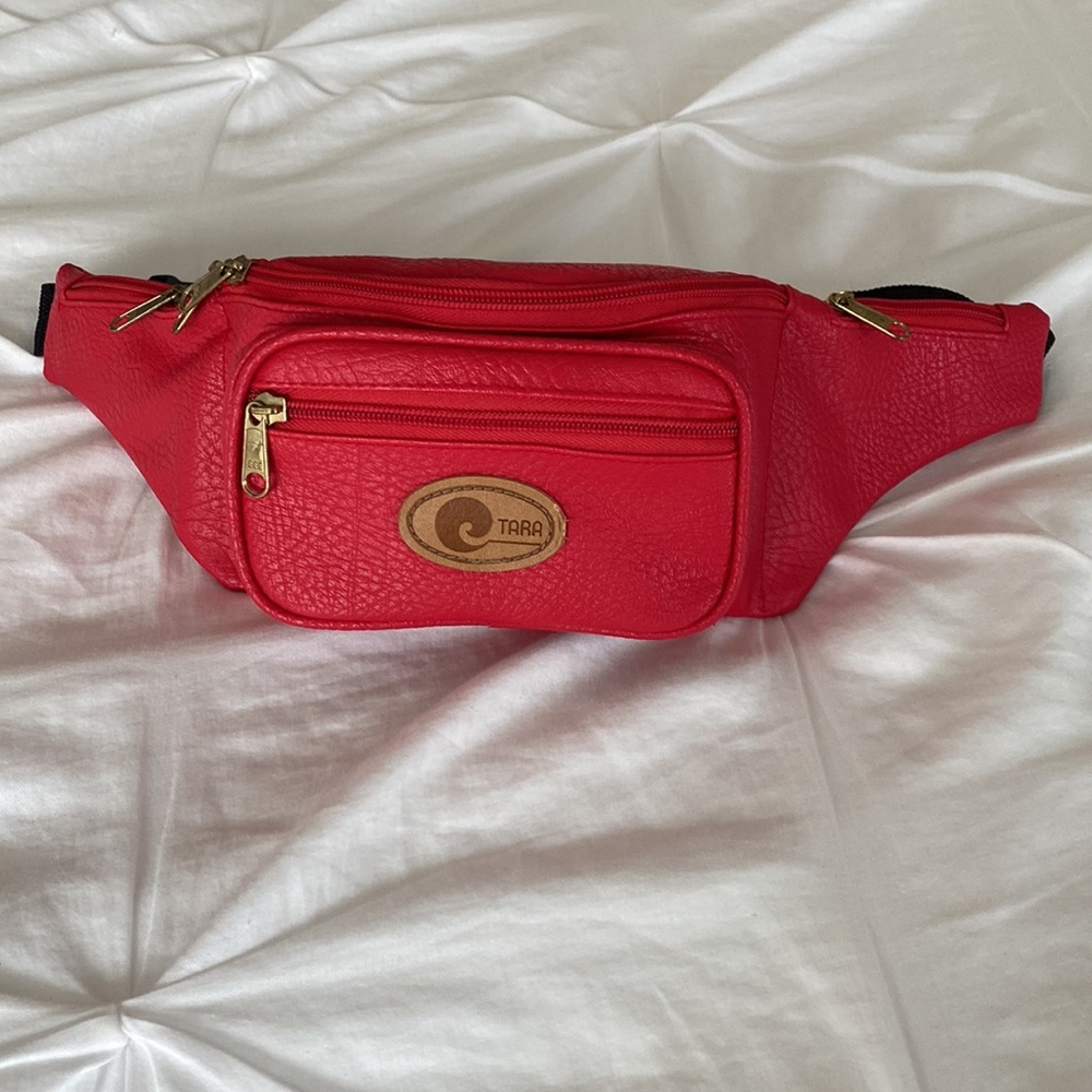 SOLD!❌ NEW Red Vegan Leather Fanny Pack - Picture 7 of 17